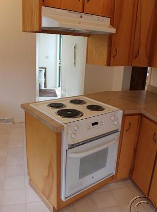 5th image of 307 College St