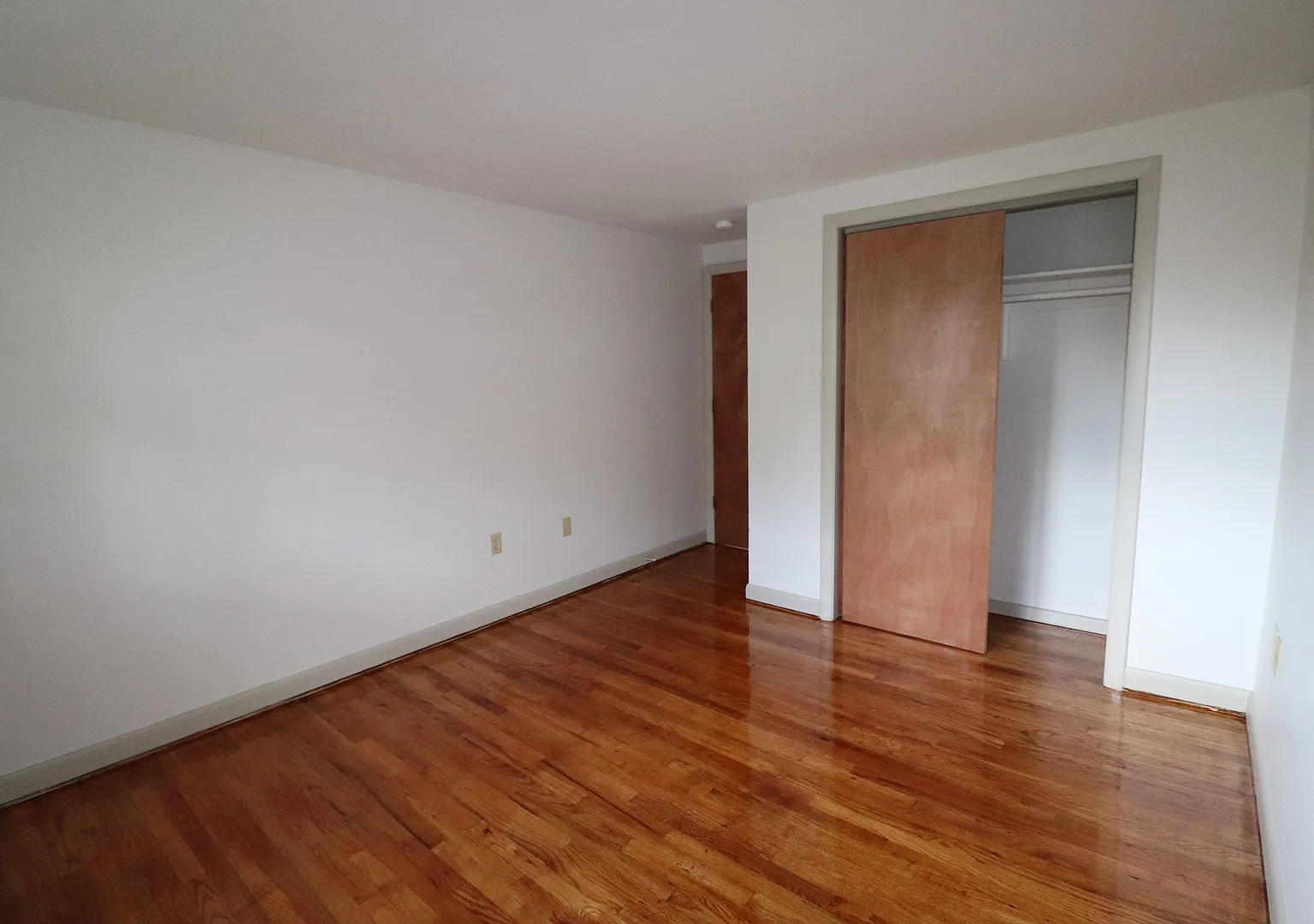 180 Bond St / Theo Investments LLC — Photo 3
