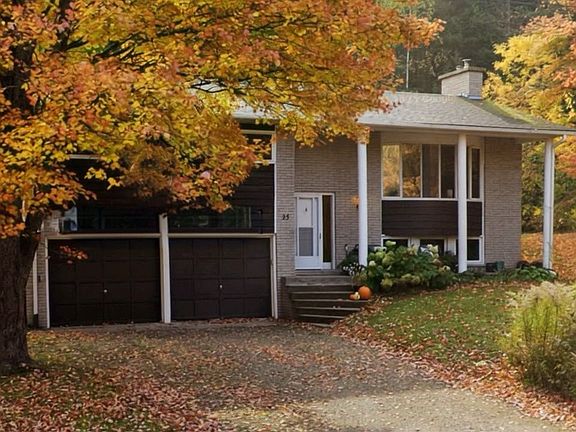 2nd image of 25 Forest Hill Rd