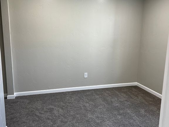 5th image of 1209 S Elder St