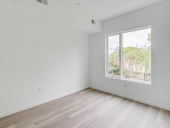 5th image of 1921 E Dauphin St #2R