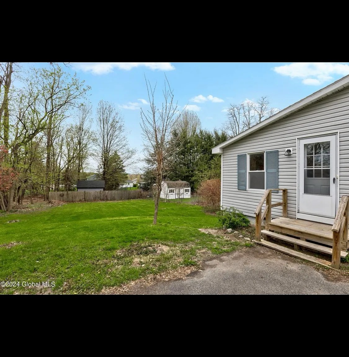 146 Forts Ferry Rd — Photo 2