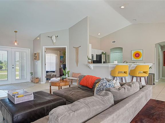 3rd image of 2701 SW 22nd PL