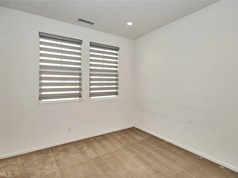 5931 Spring St — Photo 10