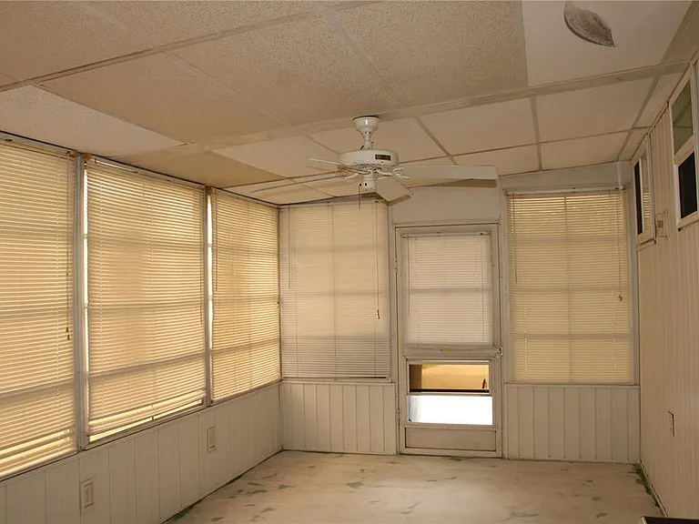 204 50th Avenue Dr W — Photo 25