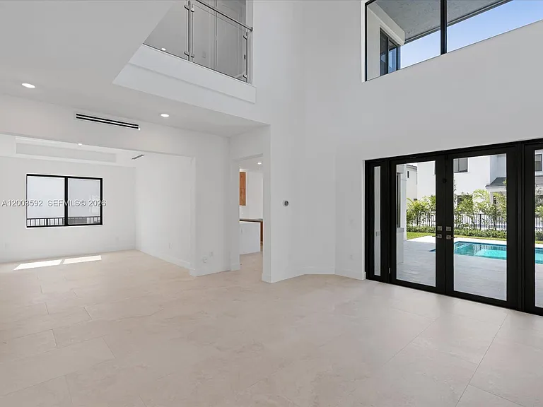 19602 NE 14th Ct — Photo 37