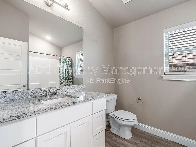 328 N Otoe St — Photo 15