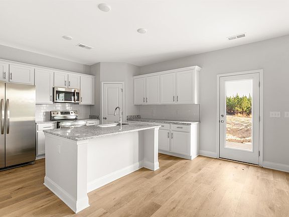 3rd image of 735 Old Stagecoach Rd