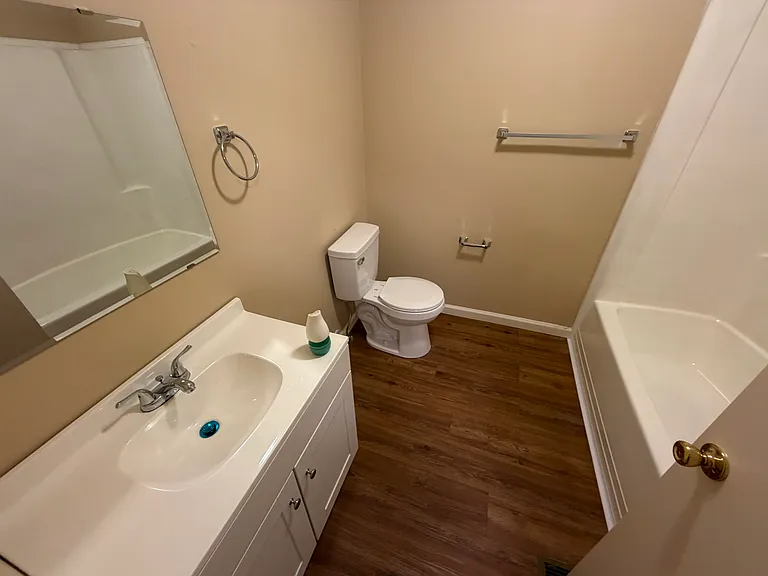 814 South Rd — Photo 8