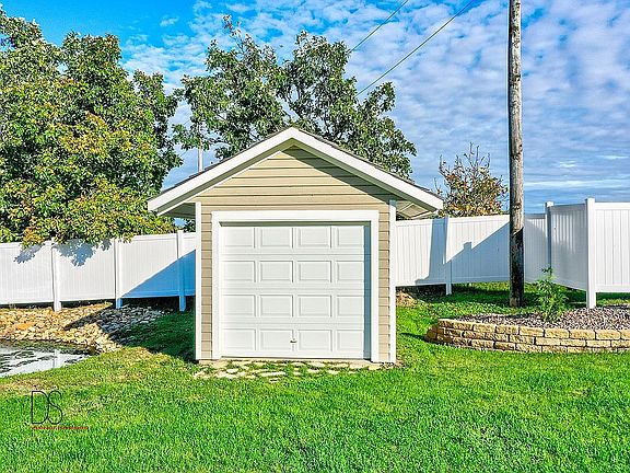 5th image of 1130 Eagle Chase Dr