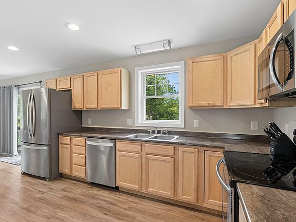 4th image of 419 Grammar Road
