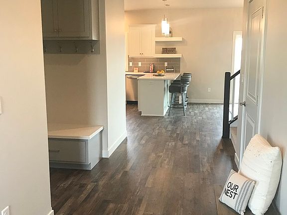 2nd image of 2421 Harbor Ln W