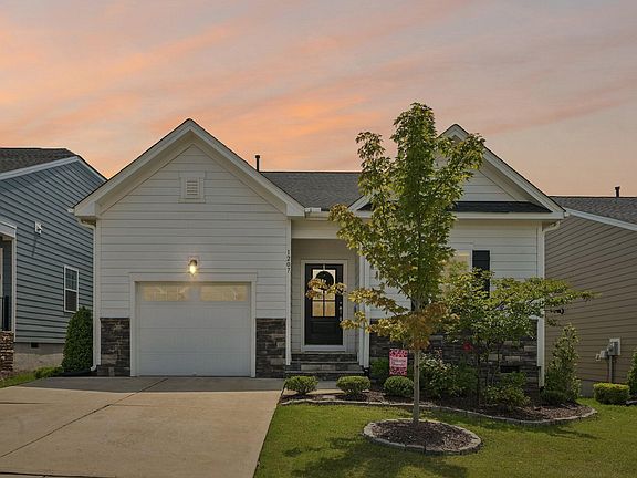 3rd image of 1207 White Flint Cir