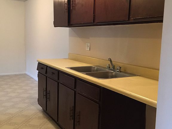 5th image of 4518 Candletree Cir APT 11