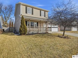 536 Graham Park Dr, Seward, NE 68434