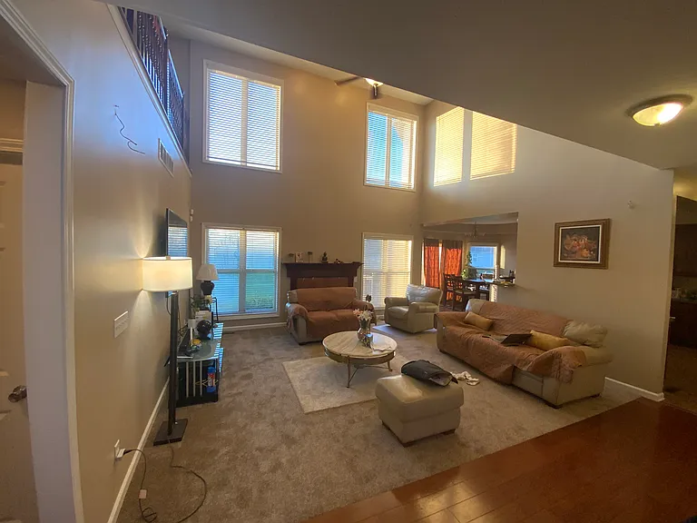 7337 Clover Park Way — Photo 5