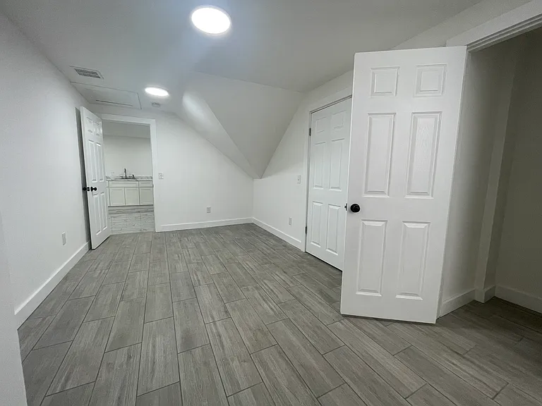 148 Chilton St #3 — Photo 4