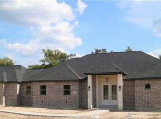 3916 Austins Estates Dr, Bryan, TX 77808