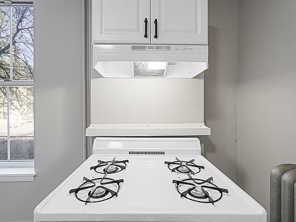 4th image of 90 Appleton St #2
