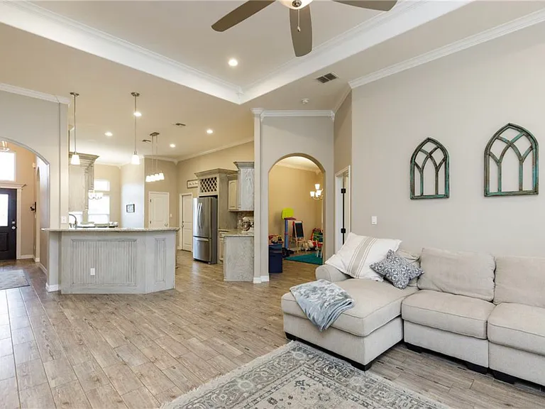 4010 Bridgett Dr — Photo 25