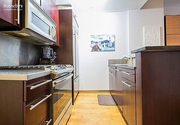 5th image of 150 Nassau St APT 4C