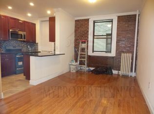 2167 33rd St #0A1, Astoria, NY 11105