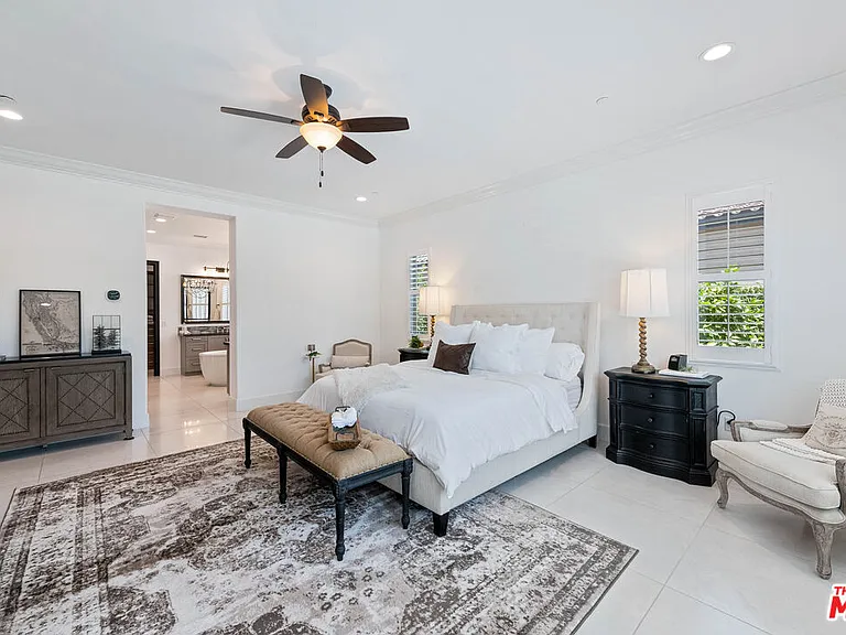 55140 Spring Creek Ct — Photo 8