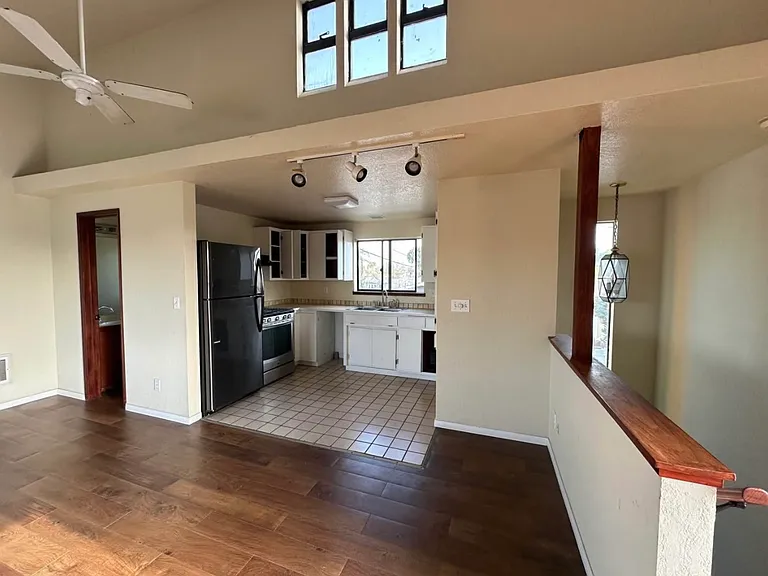 3719 Cherokee Ave — Photo 10