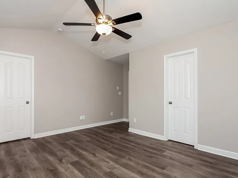 4709 Brewer Dr — Photo 9
