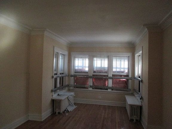 2nd image of 5515 W Race Ave
