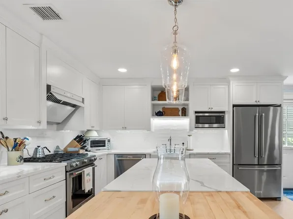 23 Union St #2, Salem, MA 01970