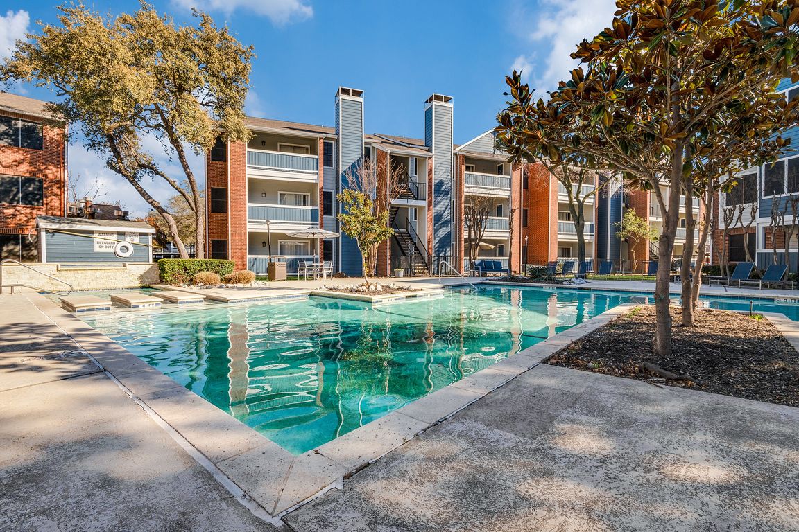 4060-preferred-pl-dallas-tx-75237-2-High-Res-18