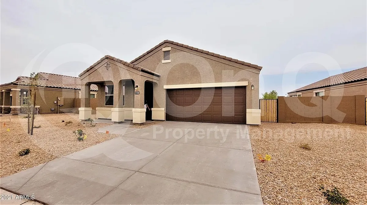 4 bed, 2.0 bath, 1716 sqft, $1,699 — Photo 1