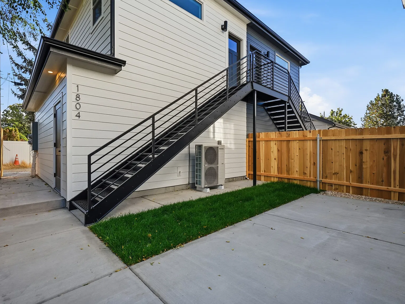1 bed, 400 sqft, $1,500 — Photo 1