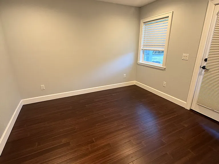 2440 Maher Ave — Photo 9