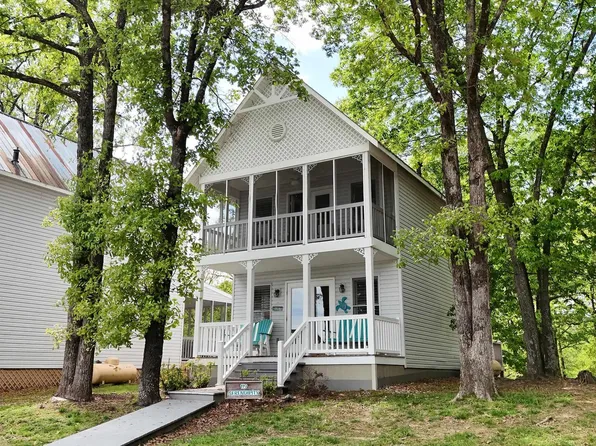 119 Harborview Dr, Grand Rivers, KY 42045