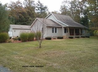9112 S Oceana Dr, Montague, MI 49437