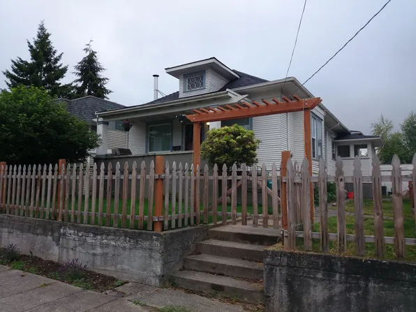 4524 Corliss Ave N, Seattle, WA 98103