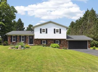 65 Amberly Dr, Granville, OH 43023