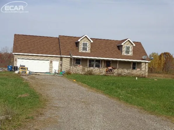 9440 Kish Rd, Montrose, MI 48457