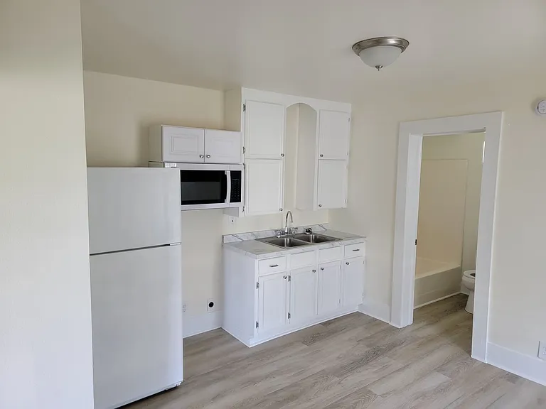 R4 2608 Ave L — Photo 14