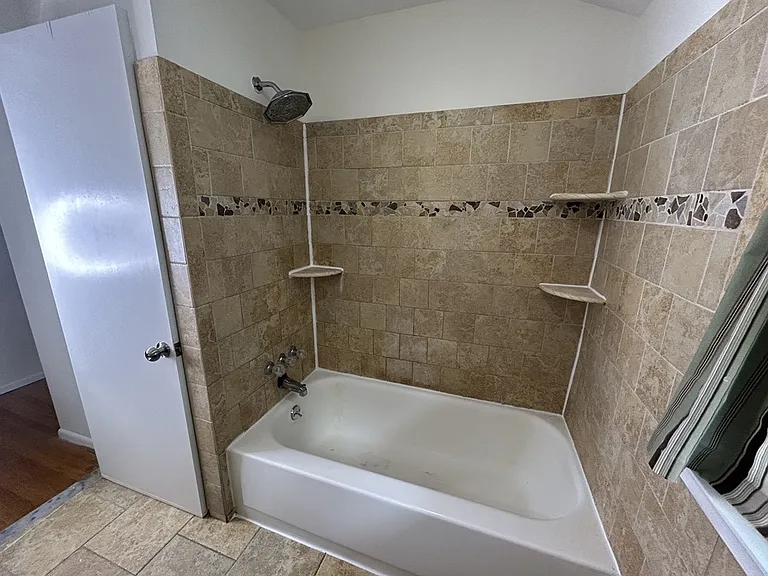 217 Vassar Dr — Photo 19