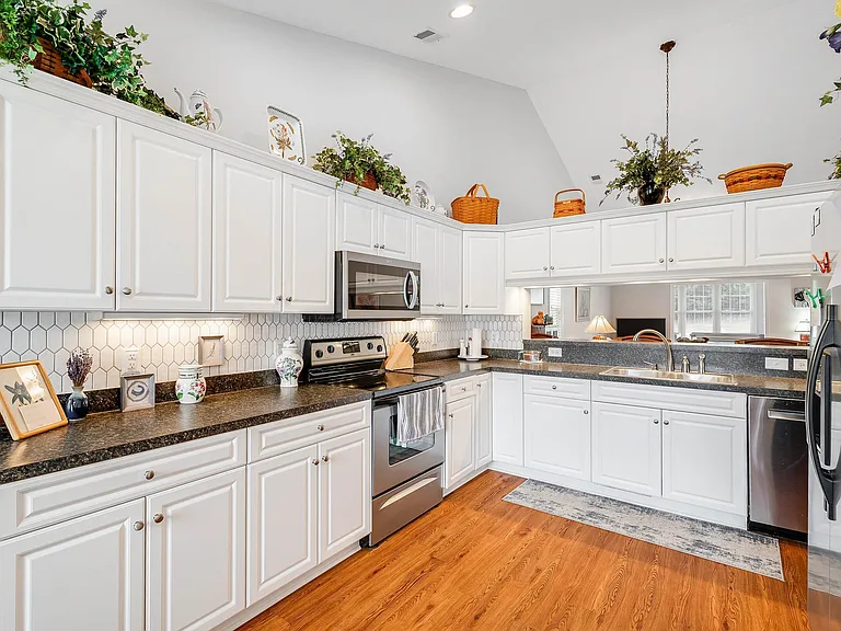 4081 Forest Oaks Ln — Photo 7