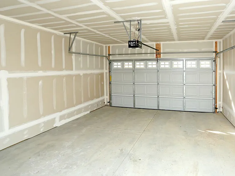 Harvard Place Apartments — Photo 38
