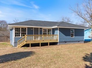 1325 Patterson Dr, Gainesville, GA 30501