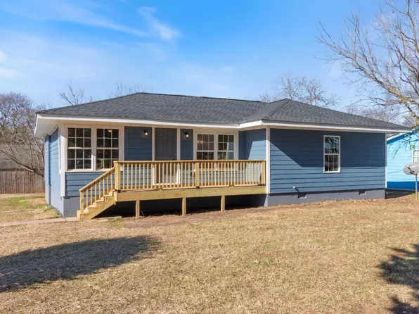 1325 Patterson Dr, Gainesville, GA 30501