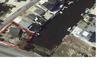 2 Columbia Rd, Little Egg Harbor, NJ 08087