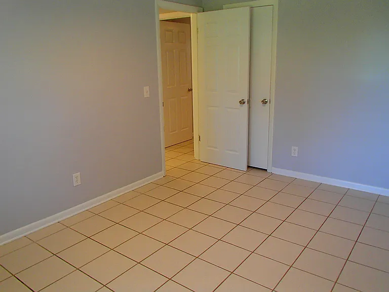 925 Bradford Cir — Photo 28