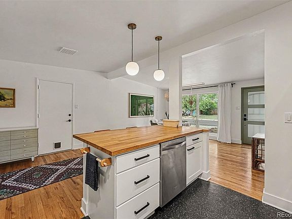 5th image of 5910 Estes Court