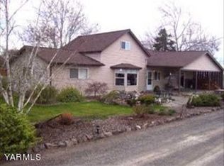 3280 Harrah Rd, Harrah, WA 98933